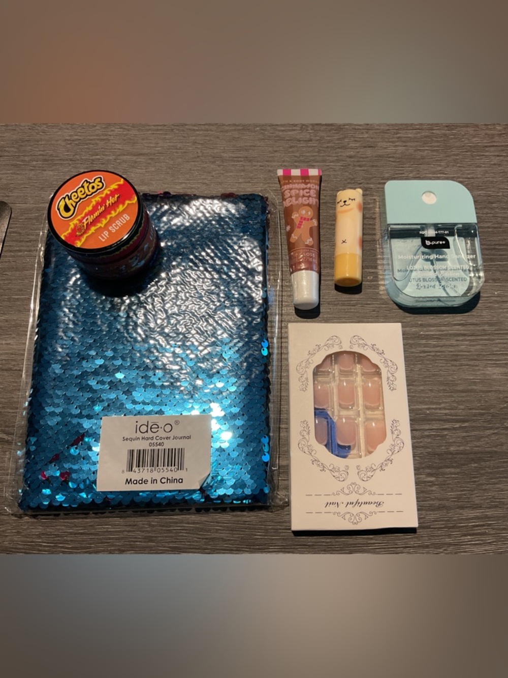 24 pc. Teen/Pre-teen Beauty BUNDLE - MSRP: $200+ - Picture 4 of 10